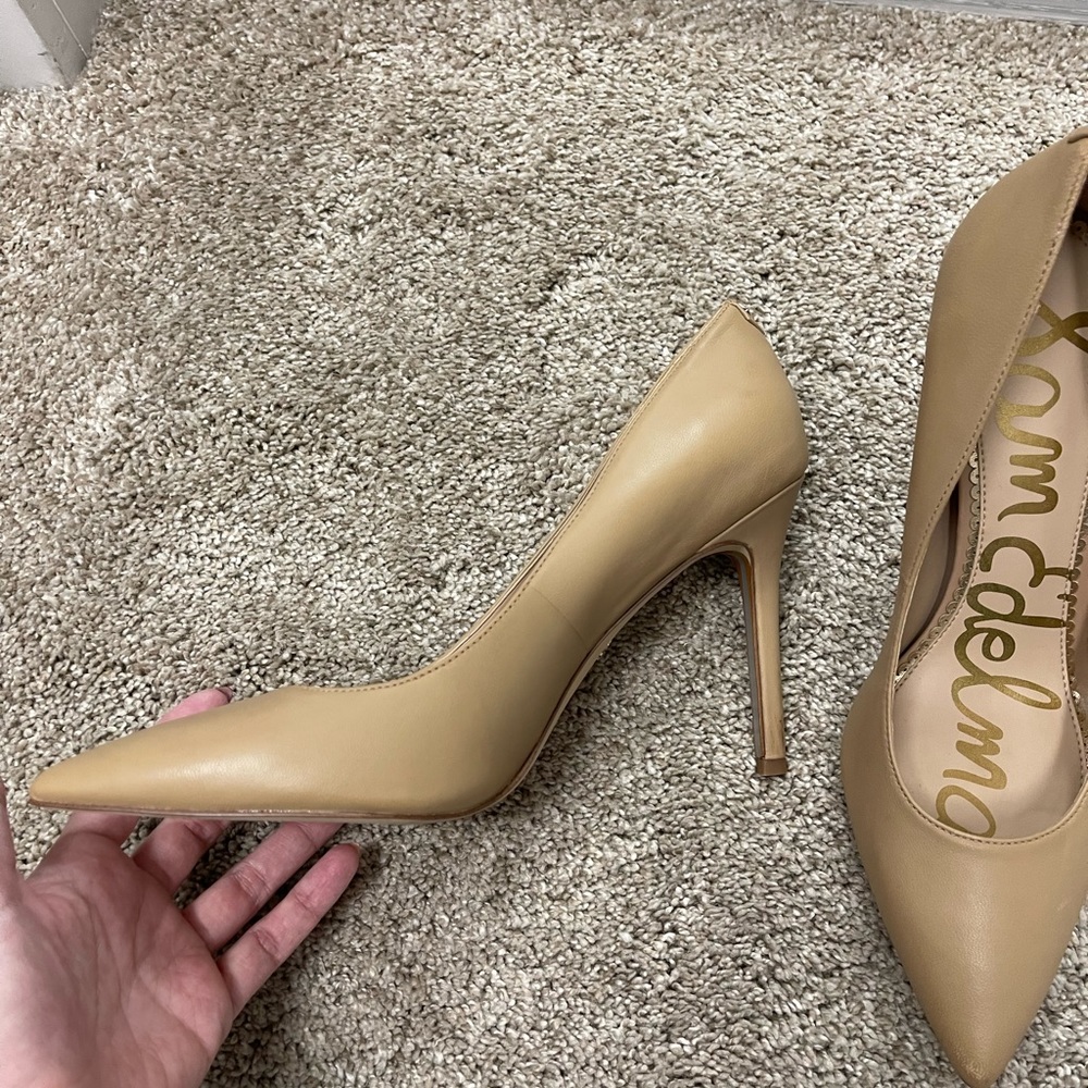 Almost new Sam Edelman pumps.